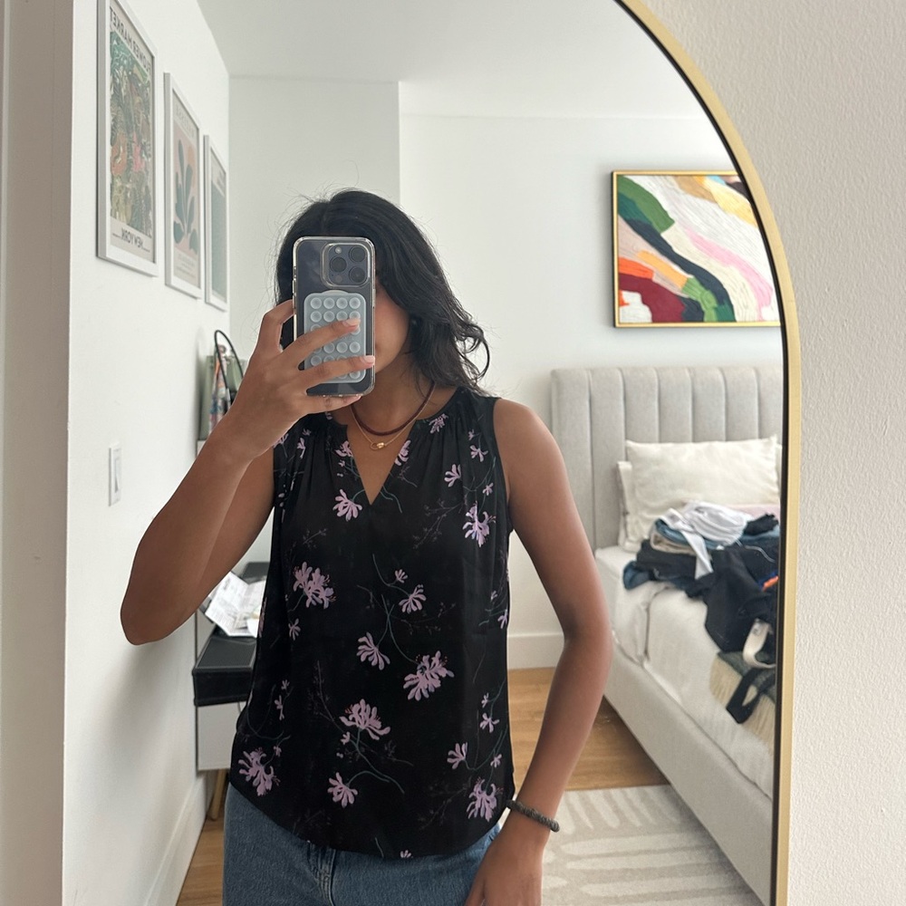 Banana Republic sleeveless work blouse